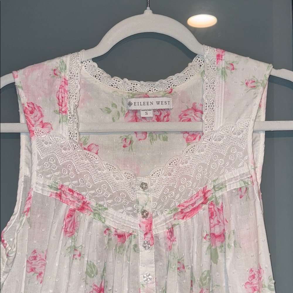 Eileen West Night Gown